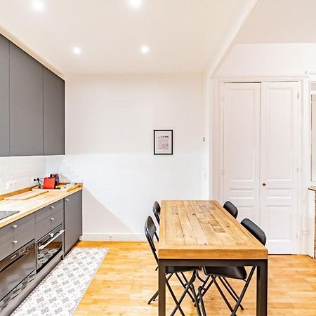 Aapartment With Character Parquet Flooring Fireplace - Charpennes Villeurbanne Esterno foto