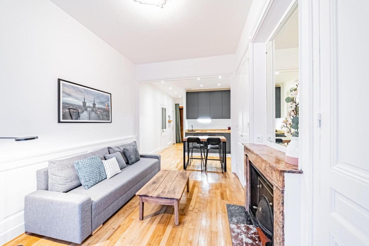 Aapartment With Character Parquet Flooring Fireplace - Charpennes Villeurbanne Esterno foto