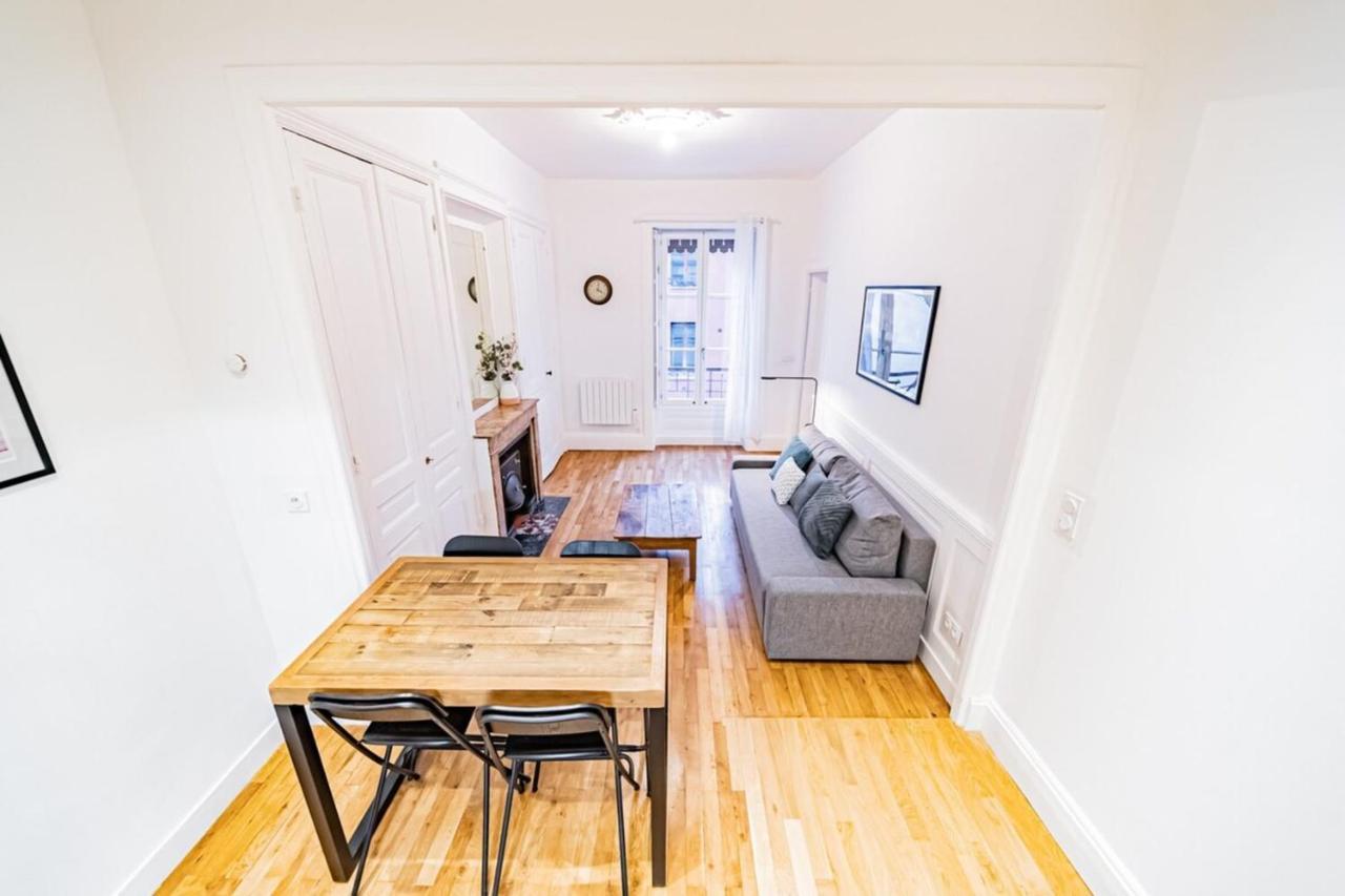 Aapartment With Character Parquet Flooring Fireplace - Charpennes Villeurbanne Esterno foto